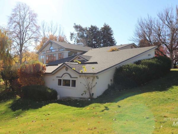 2300 W Aspen Cove Dr, Meridian, ID 83642