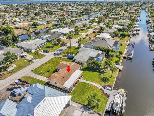 3018 SE 18th PL, CAPE CORAL, FL 33904