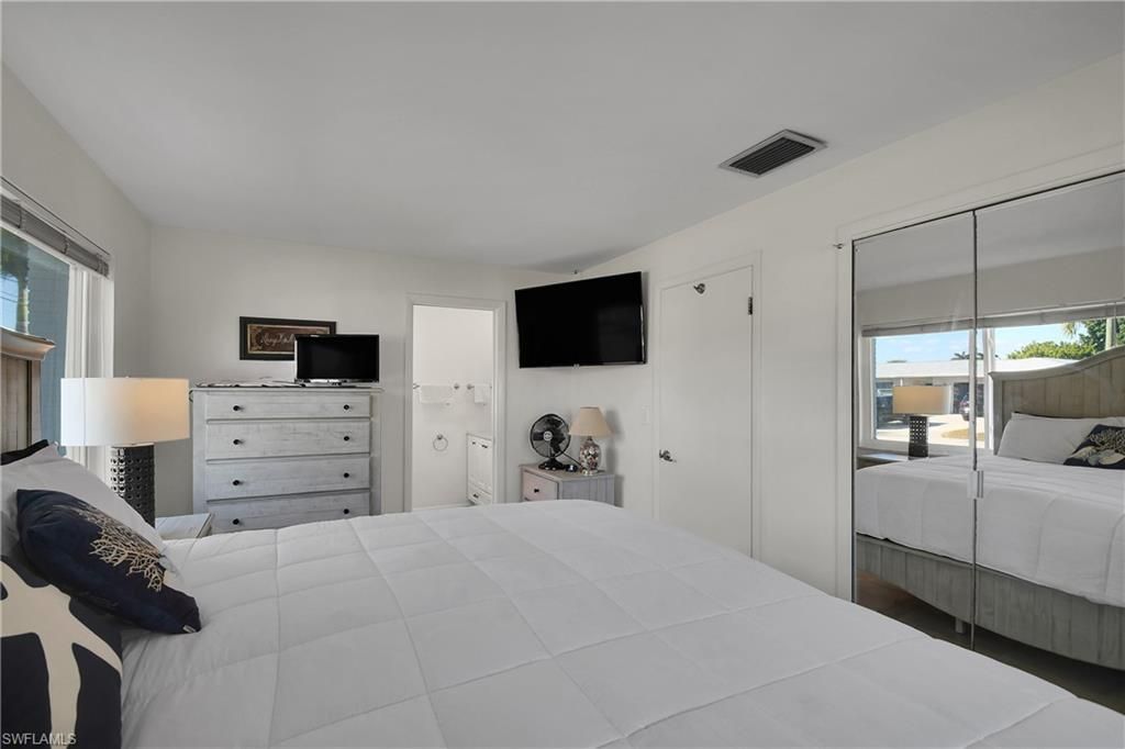 3018 SE 18th Pl, Cape Coral, FL 33904 Photo