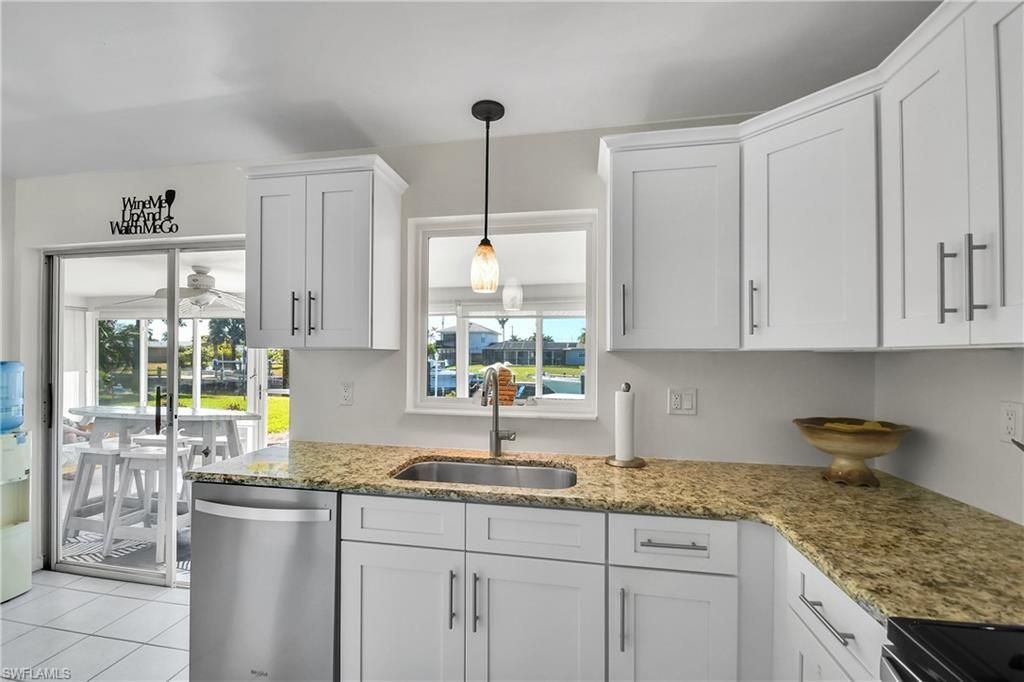 3018 SE 18th Pl, Cape Coral, FL 33904 Photo