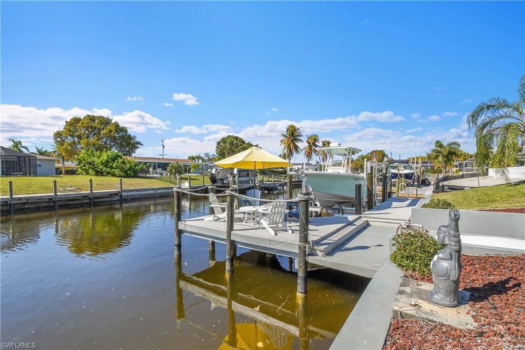 3018 SE 18th Pl, Cape Coral, FL 33904 Photo