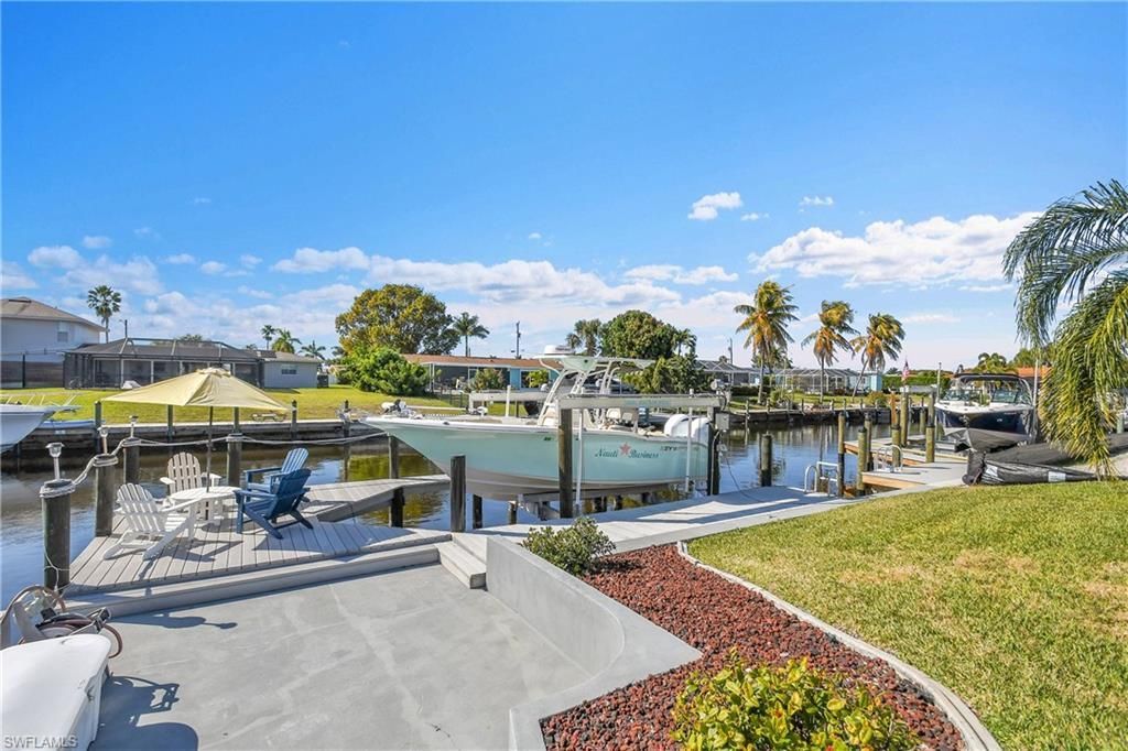 3018 SE 18th Pl, Cape Coral, FL 33904 Photo