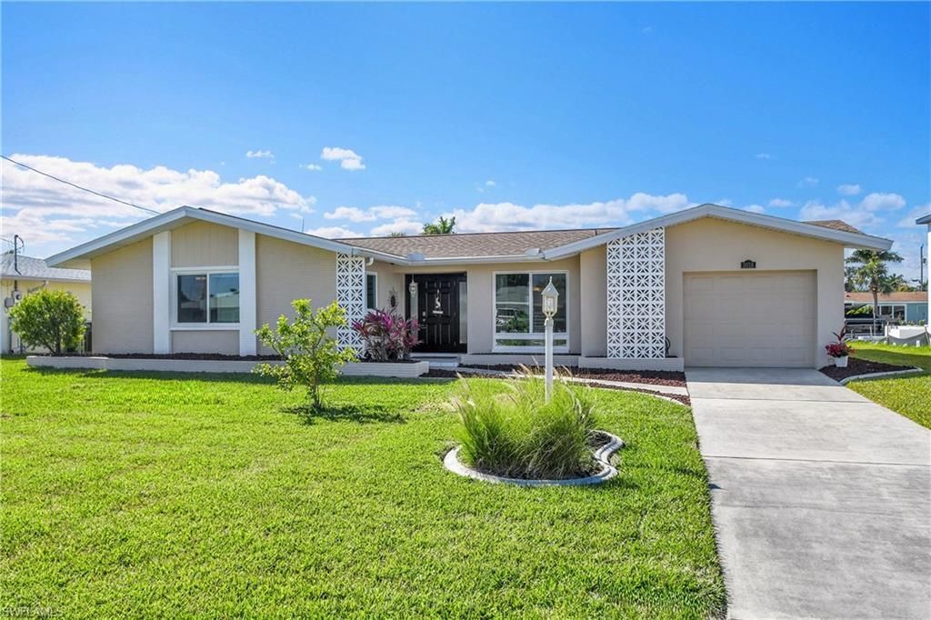 3018 SE 18th Pl, Cape Coral, FL 33904 Photo