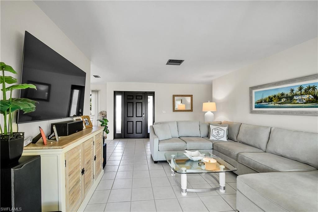 3018 SE 18th Pl, Cape Coral, FL 33904 Photo