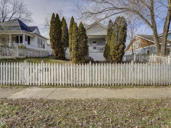 219 East Chilhowie Avenue, Johnson City, TN 37601