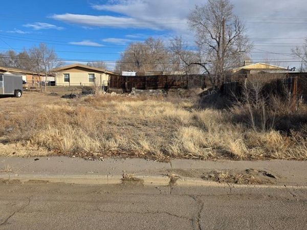 2839 E 15th St, Pueblo, CO 81001