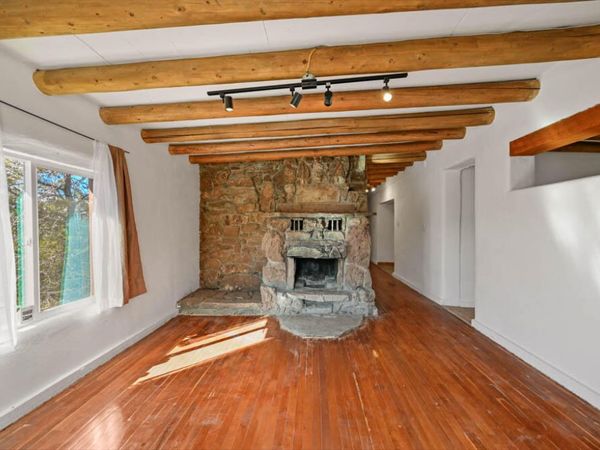 436 Apodaca Hill Street, Santa Fe, NM 87501
