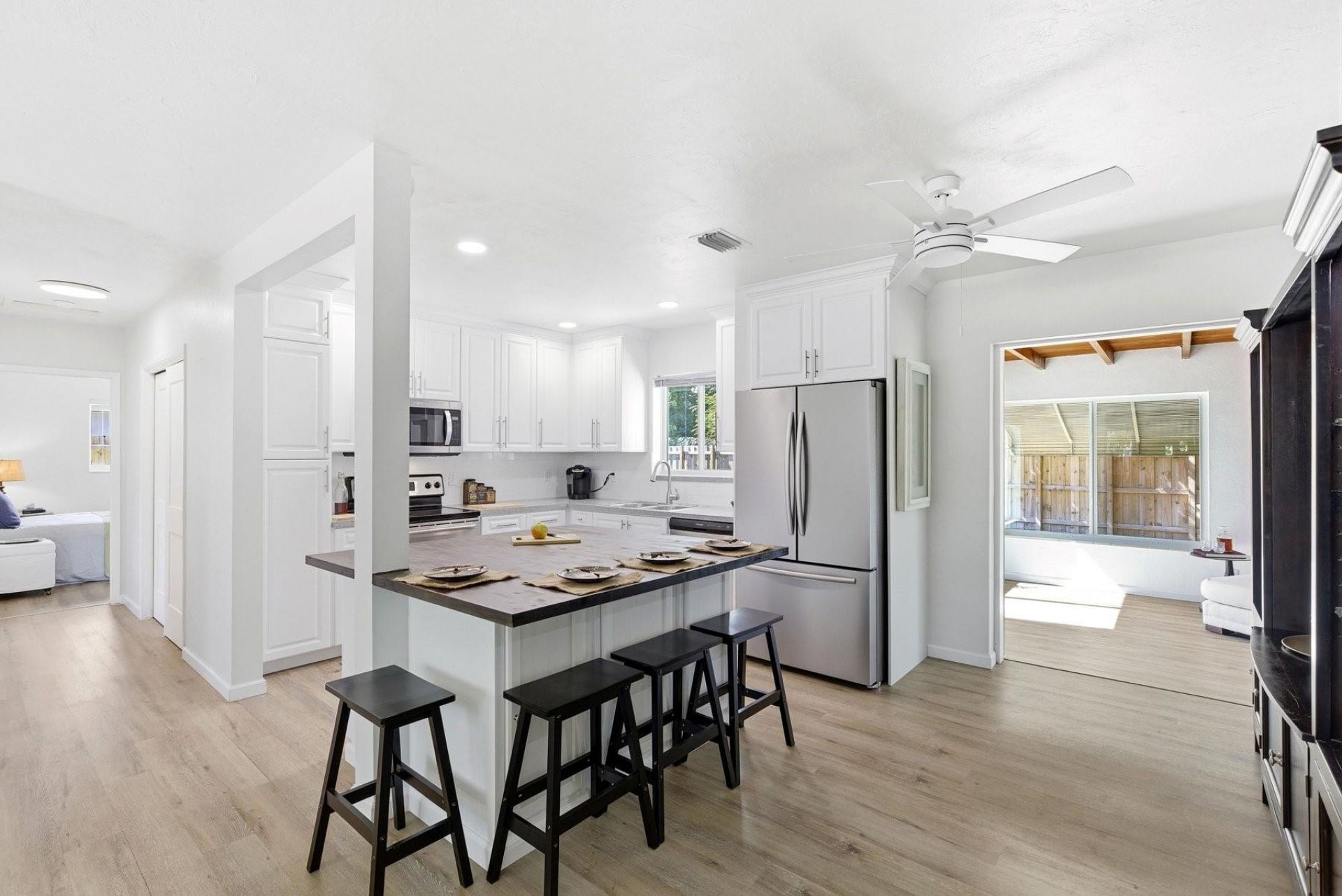 861 NE 9th Avenue, Pompano Beach, FL 33060 Photo