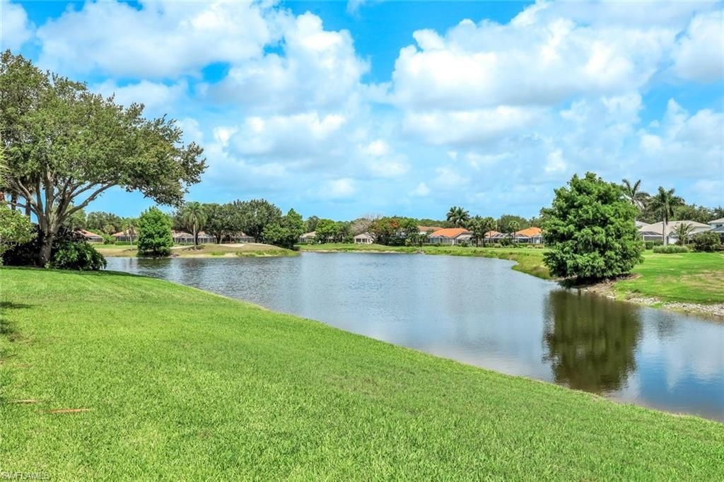2033 Crestview Way, Unit 104, Naples, FL 34119 Photo