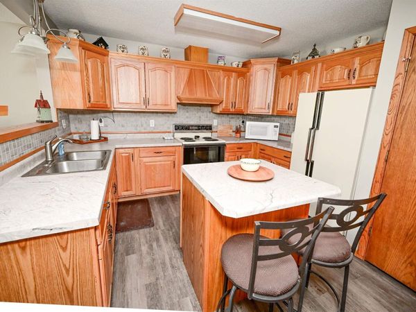 102 N Franklin St., Unit 8, Manchester, IA 52057