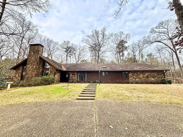 120 Emerson Place, Camden, AR 71701