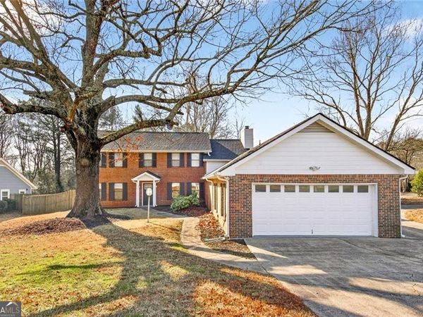 1056 Indian Hills Parkway NE, Marietta, GA 30068