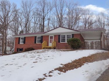 1136 Staunton Hill Rd, Brookneal, VA 24528