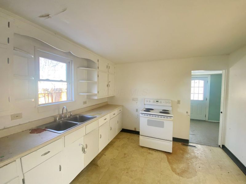 145 S Fulton Street , Richwood, OH 43344 Photo 8