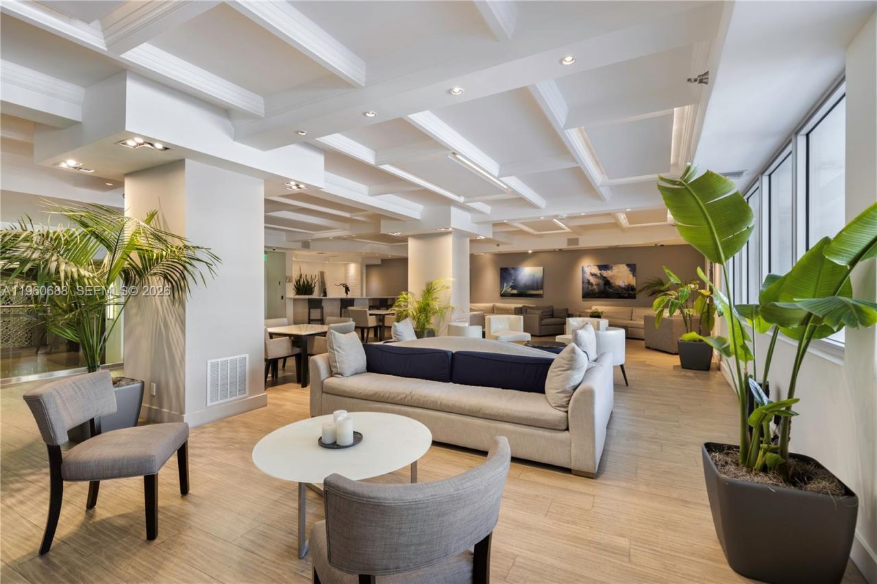 100 Lincoln Rd , Unit 307, Miami Beach, FL 33139 Photo