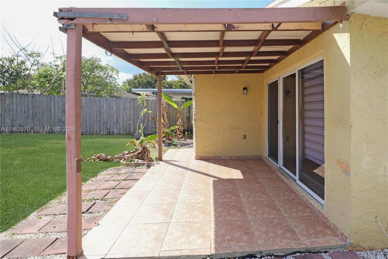 11324 SW 187th Ter, Miami, FL 33157 Photo