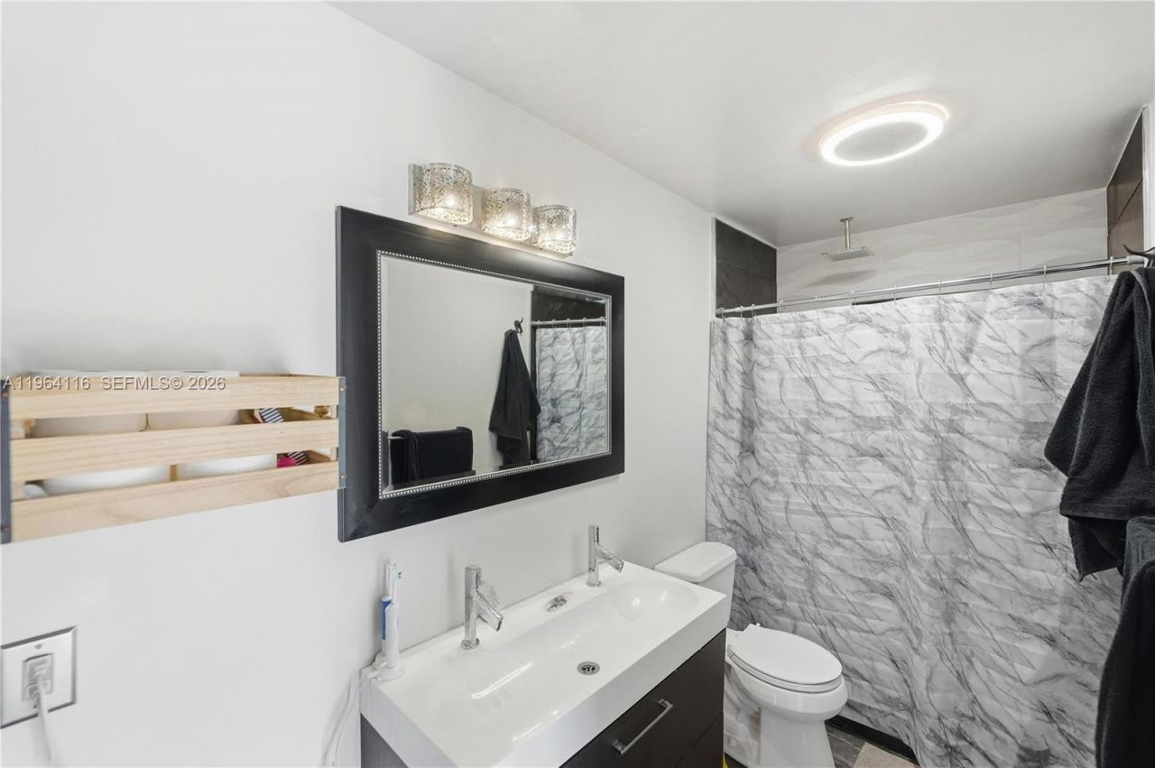 16794 Royal Poinciana Dr, Weston, FL 33326 Photo