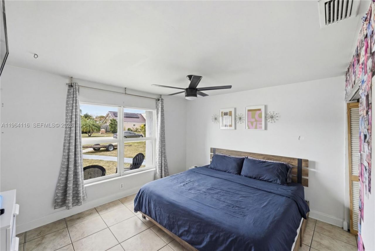 16794 Royal Poinciana Dr, Weston, FL 33326 Photo