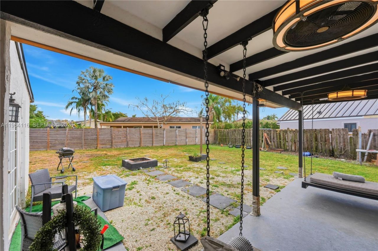 16794 Royal Poinciana Dr, Weston, FL 33326 Photo