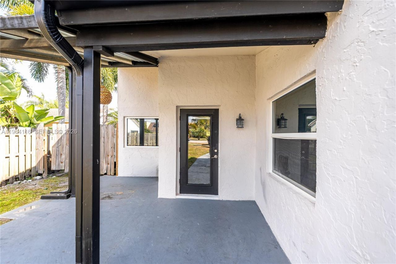 16794 Royal Poinciana Dr, Weston, FL 33326 Photo