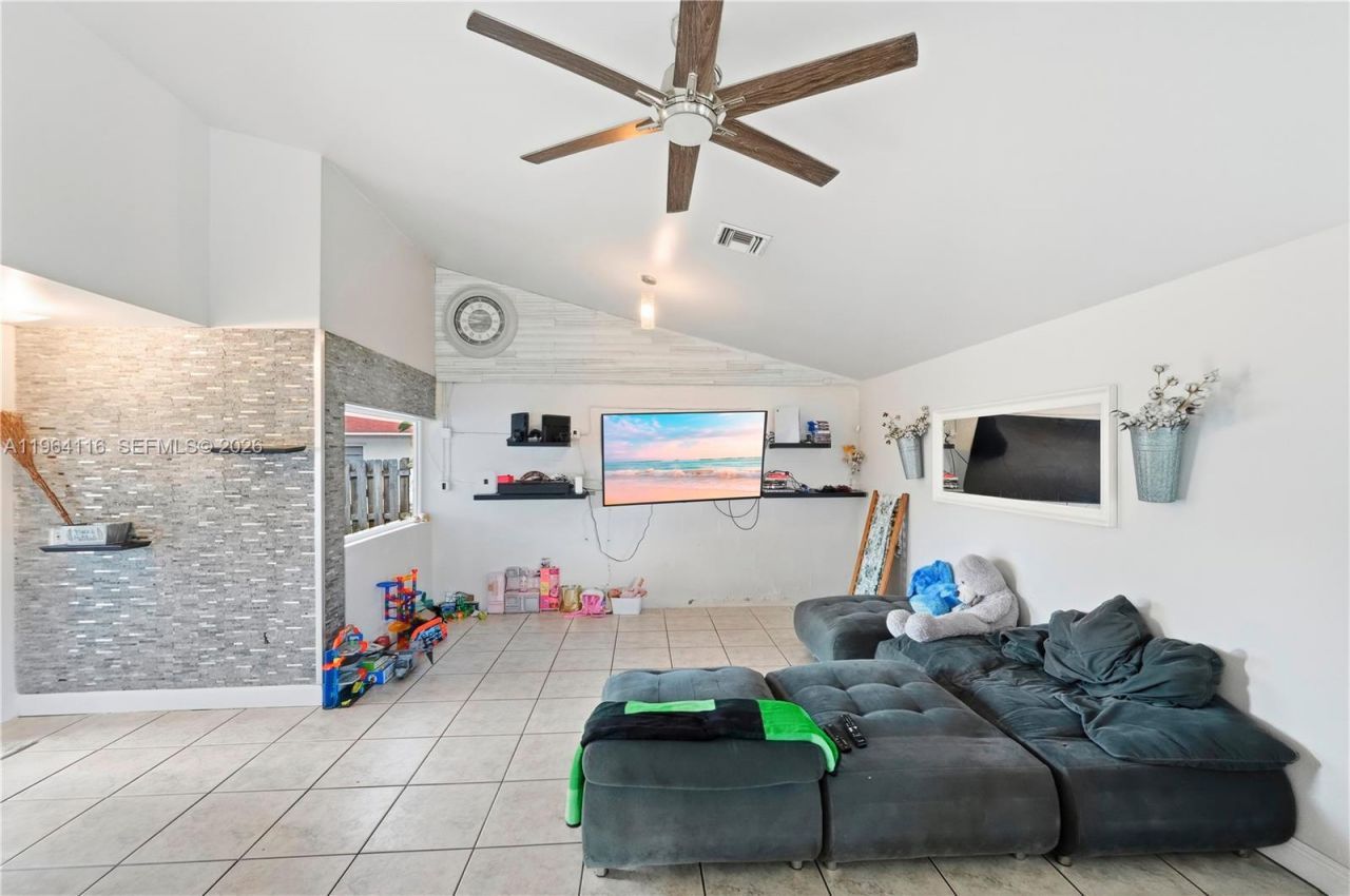 16794 Royal Poinciana Dr, Weston, FL 33326 Photo