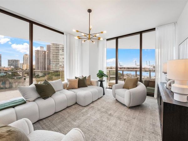 500 Alton Rd, Unit 901, Miami Beach, FL 33139