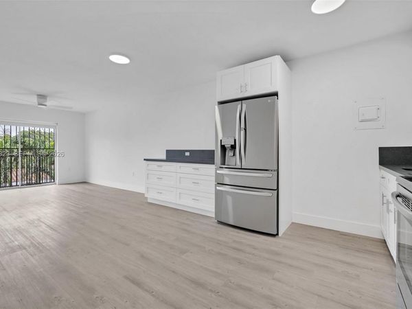 1530 SW 2nd St , Unit 301, Miami, FL 33135