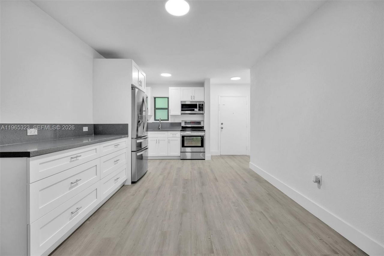 1530 SW 2nd St, Unit 301, Miami, FL 33135 Photo