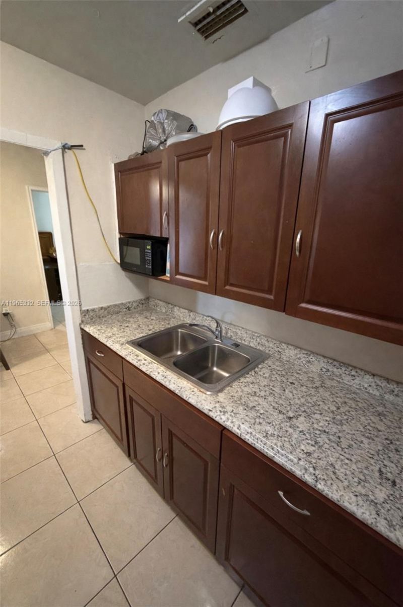 540 NW 119th St, Miami, FL 33168 Photo