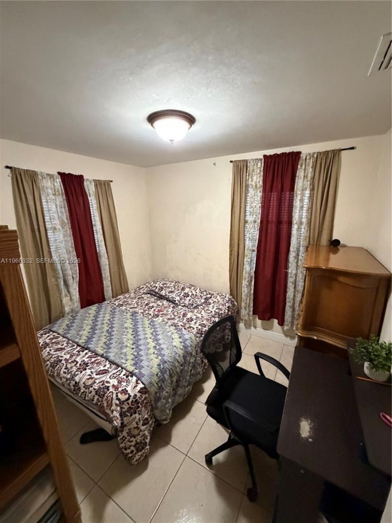 540 NW 119th St, Miami, FL 33168 Photo