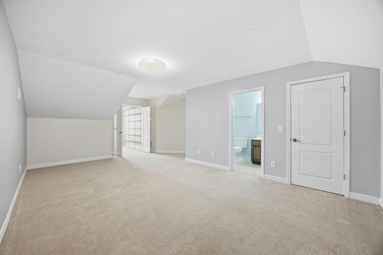 236 Berwick Drive Photo 15