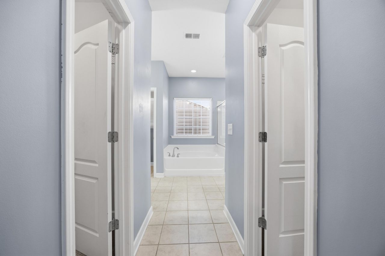 236 Berwick Drive Photo 29