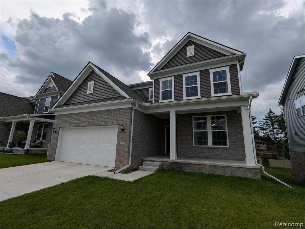 5018 Shoreham Circle, Clarkston, MI 48346 Main Photo