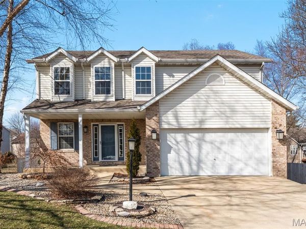 2705 Cabin Creek Court, Edwardsville, IL 62025