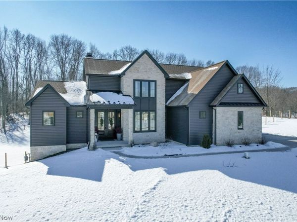 446 Brenelle Lane, Medina, OH 44256