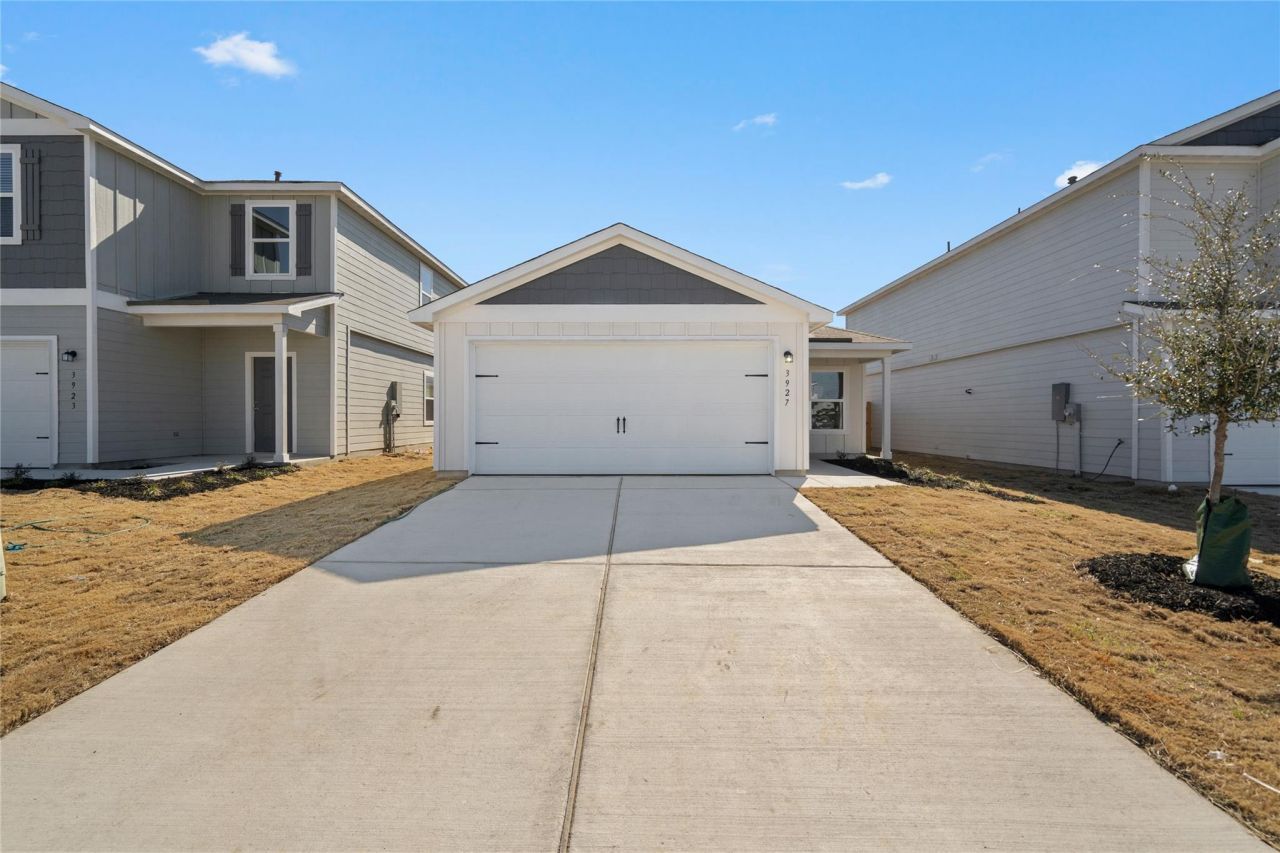 3927 Trail De Paris, New Braunfels, TX 78132 Main Photo