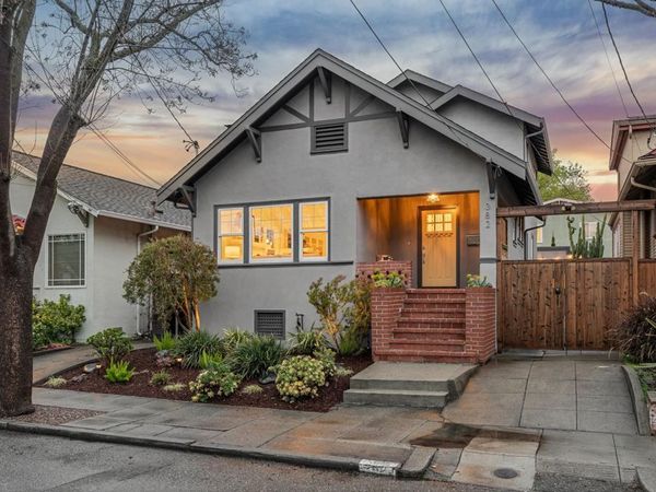 382 382 50Th St, Oakland, CA 94609