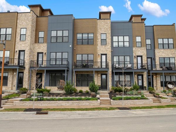 2288 Quarry Trails Drive, Columbus, OH 43228