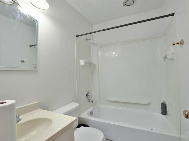 3858 Heritage Oaks Drive, Union Twp, OH 45102 Photo 16