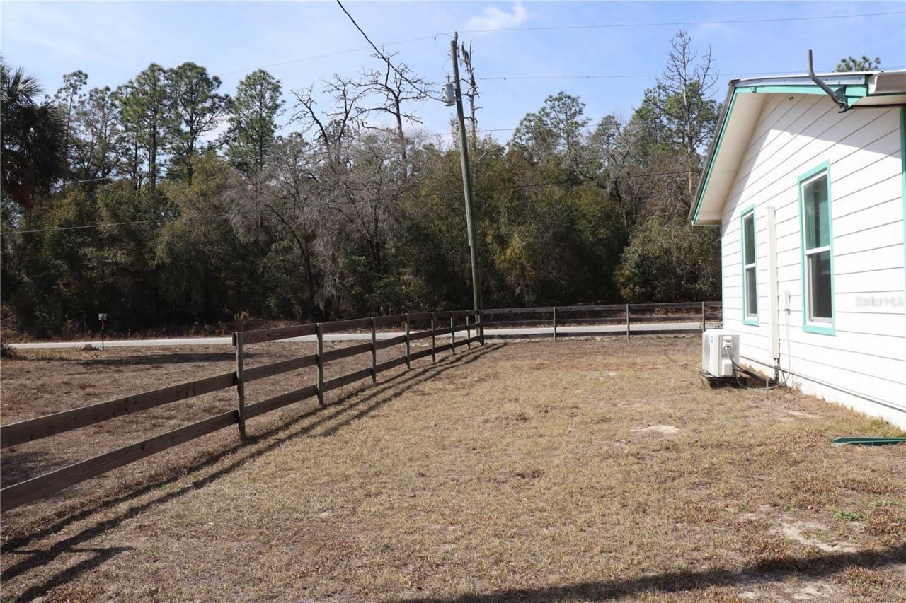 19511 SE 110th Avenue, Inglis, FL 34449 Photo