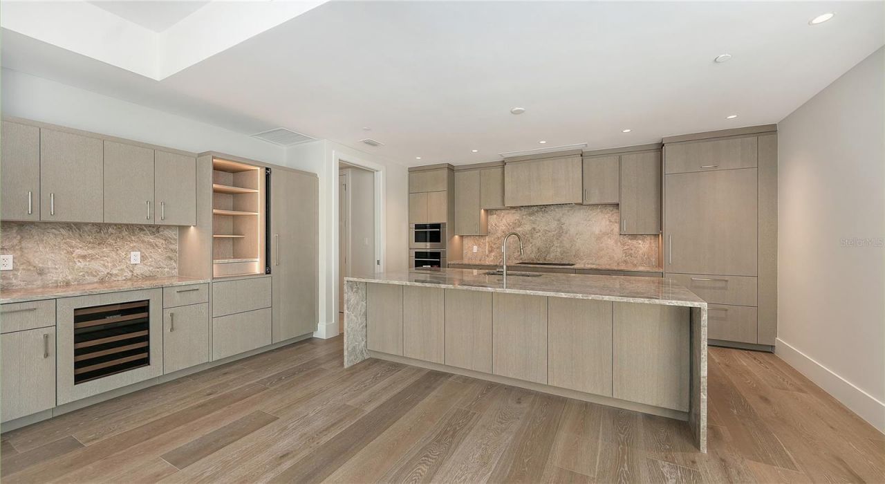 223 Golden Gate Point, Unit 302, Sarasota, FL 34236 Photo