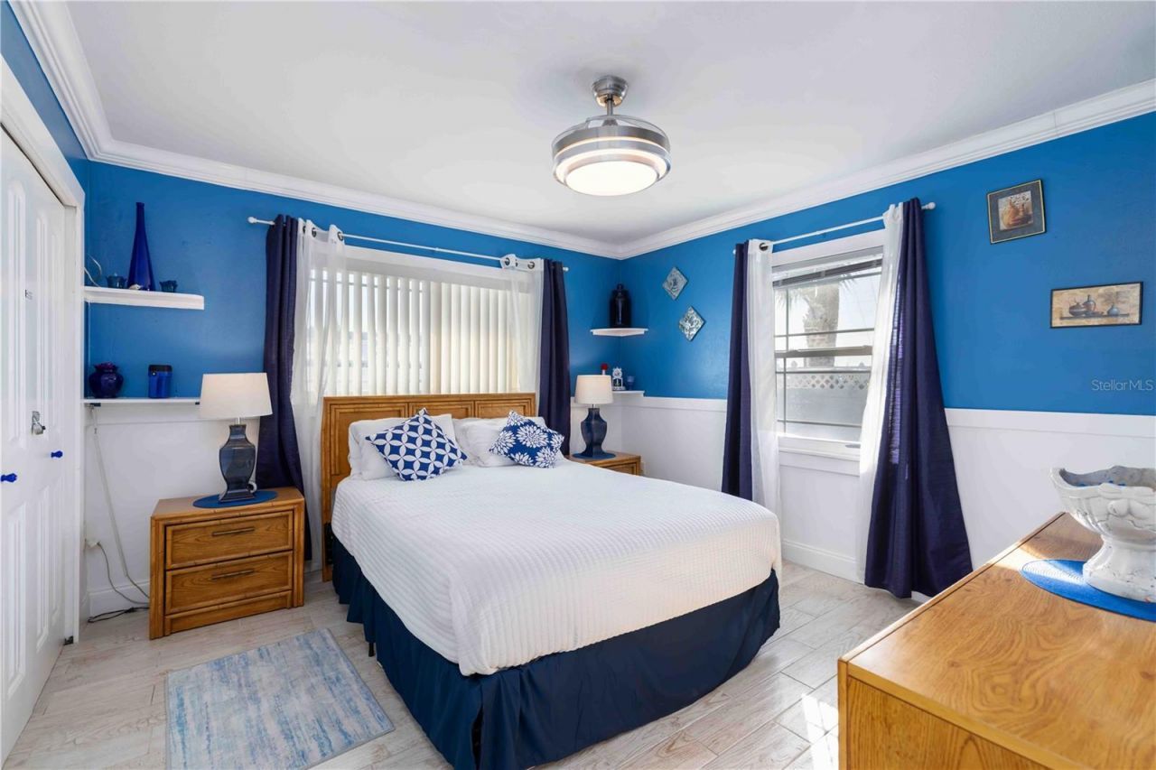 111 9th Street N, Bradenton Beach, FL 34217 Photo