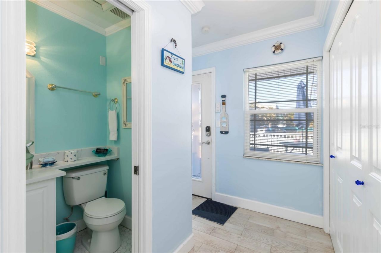 111 9th Street N, Bradenton Beach, FL 34217 Photo