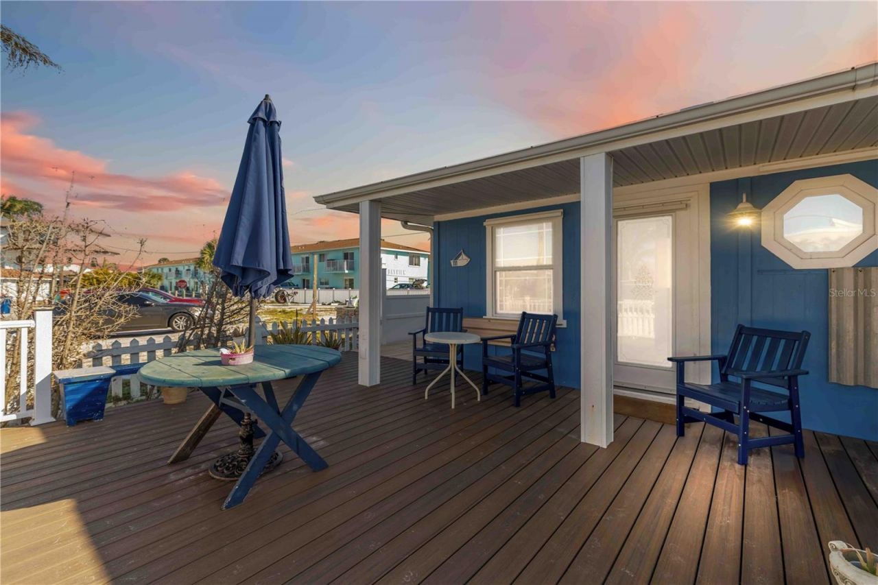 111 9th Street N, Bradenton Beach, FL 34217 Photo