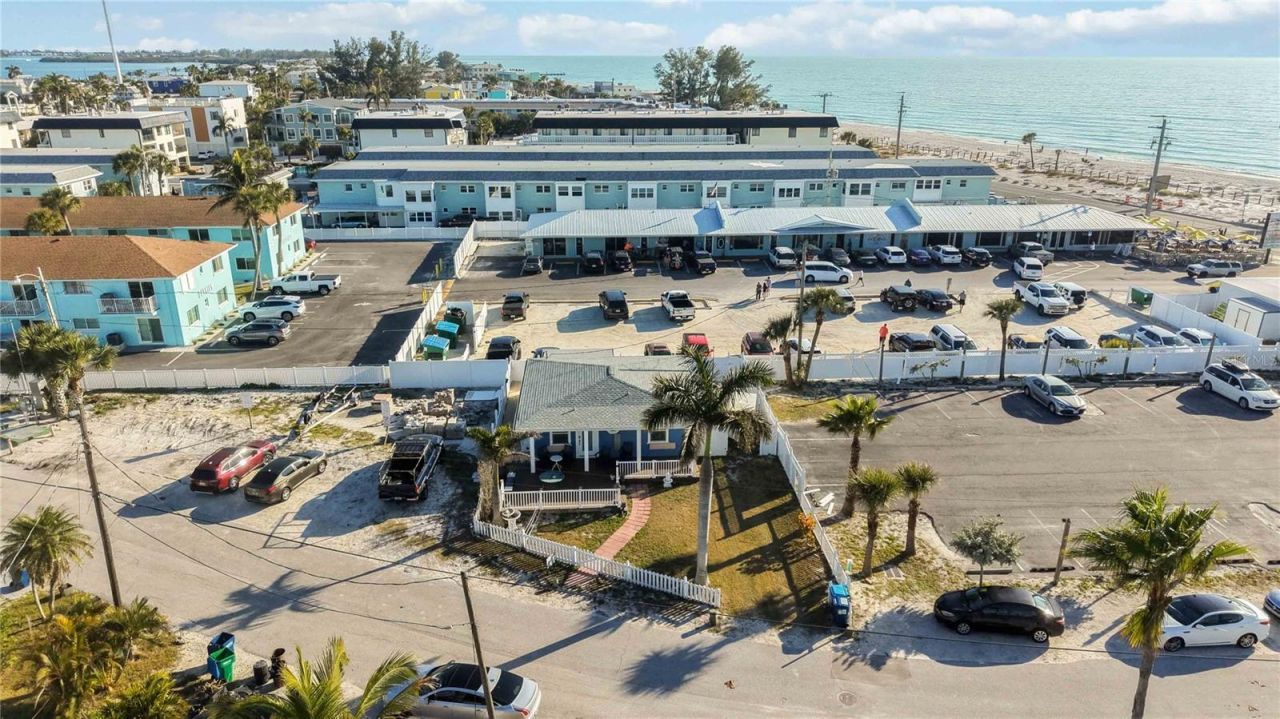 111 9th Street N, Bradenton Beach, FL 34217 Photo