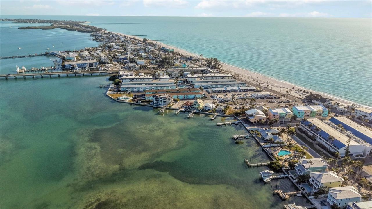 111 9th Street N, Bradenton Beach, FL 34217 Photo