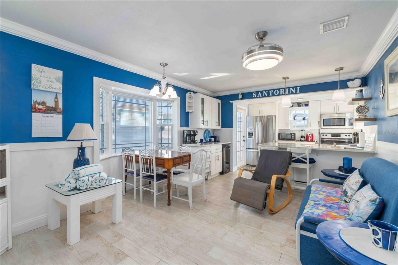 111 9th Street N, Bradenton Beach, FL 34217 Photo