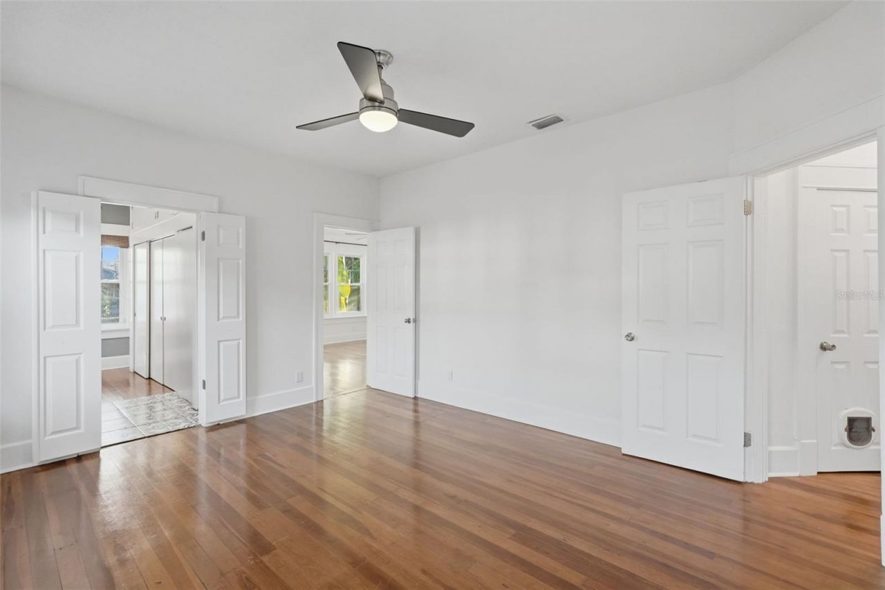 2059 Burlington Avenue N, Saint Petersburg, FL 33713 Photo