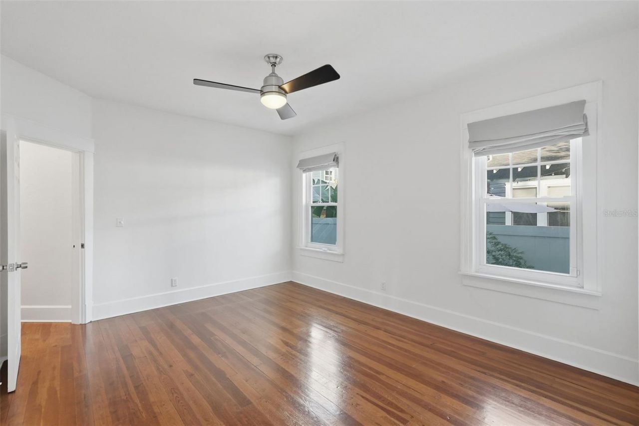 2059 Burlington Avenue N, Saint Petersburg, FL 33713 Photo