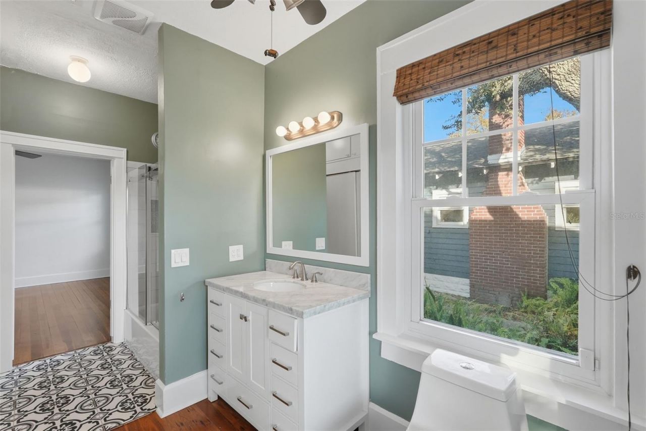 2059 Burlington Avenue N, Saint Petersburg, FL 33713 Photo